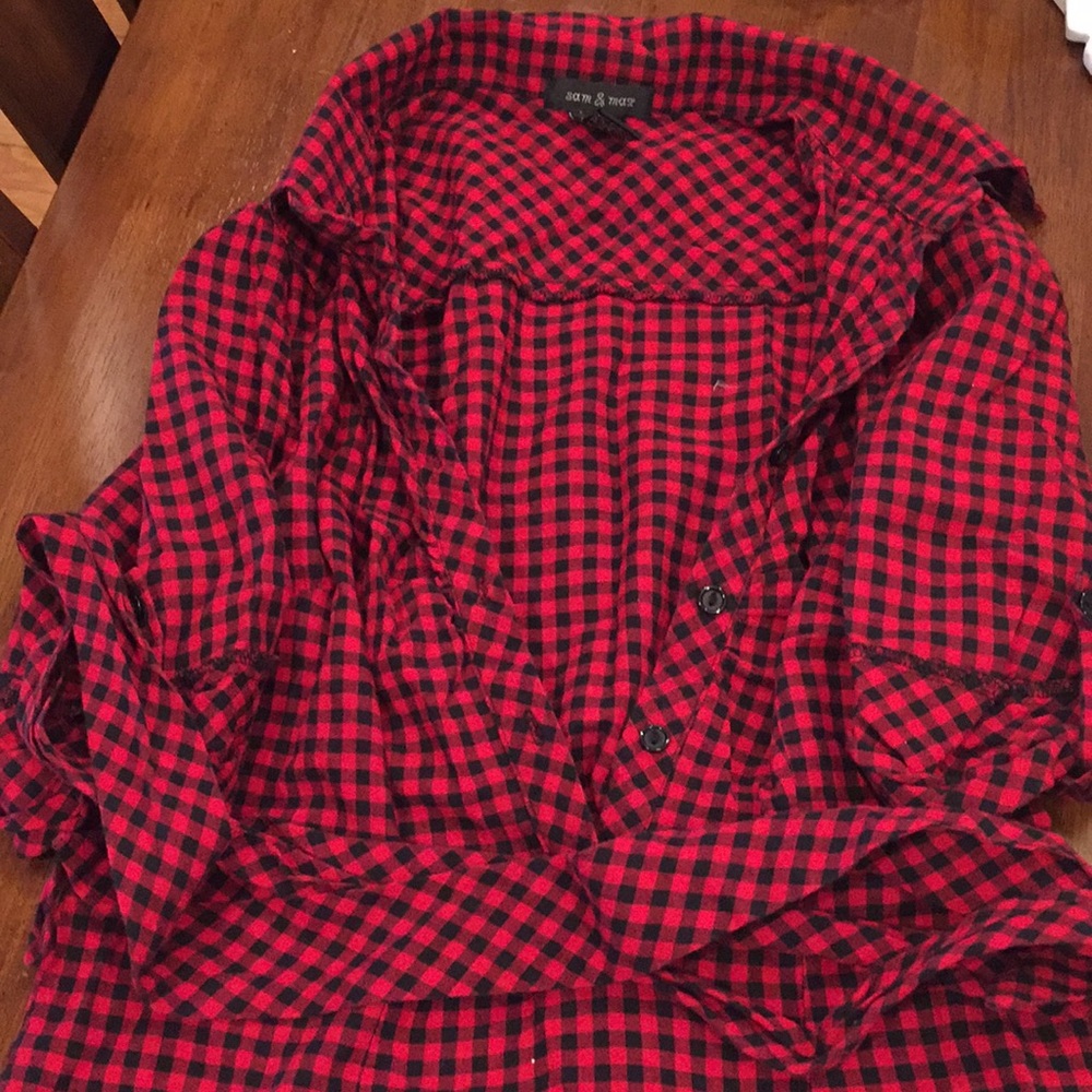 Cutest buffalo plaid top with buttons and tie